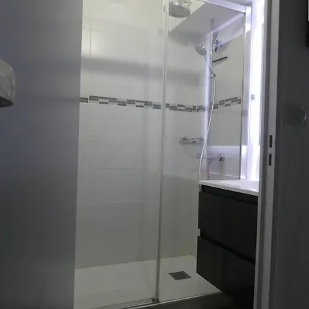 Apartment Bel Renove 6 Personnes, 1 Et Garage Le Grau-du-Roi
